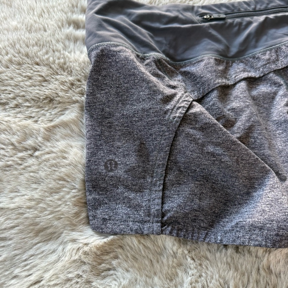 Lululemon Run Times Short II *4 Size 6 - Picture 4 of 5